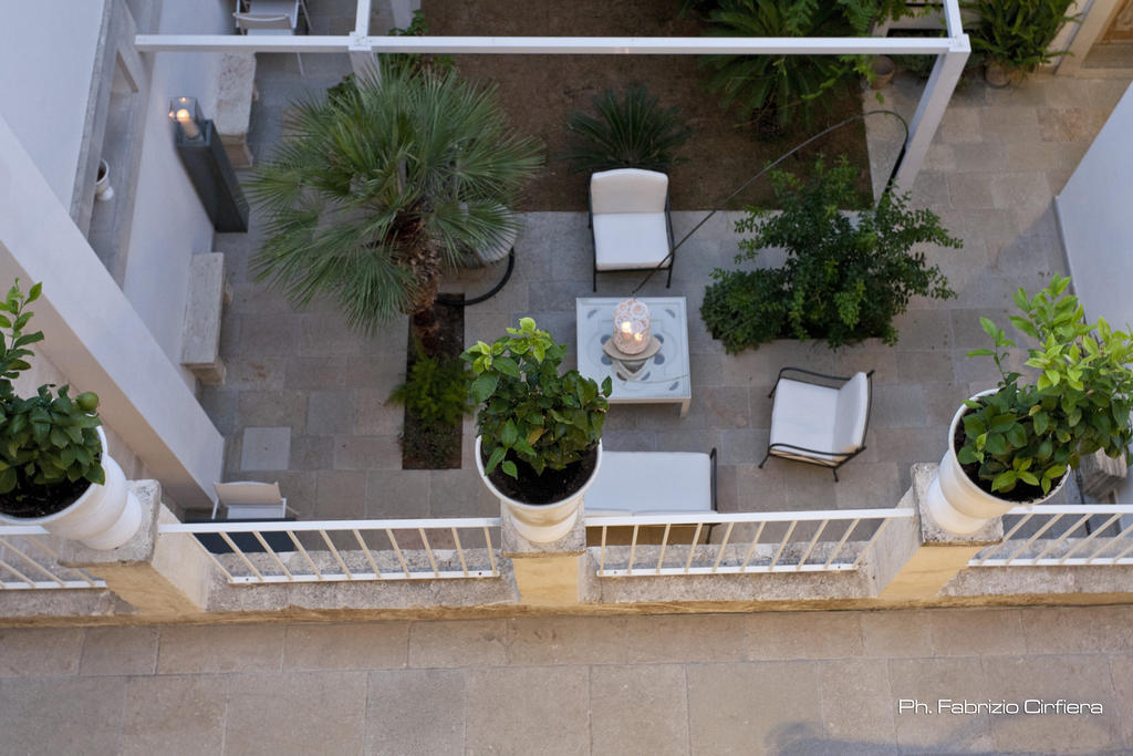 Bed and Breakfast Palazzo Dei Dondoli Lecce Exterior foto