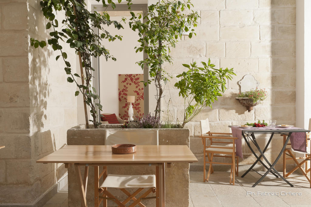 Bed and Breakfast Palazzo Dei Dondoli Lecce Exterior foto