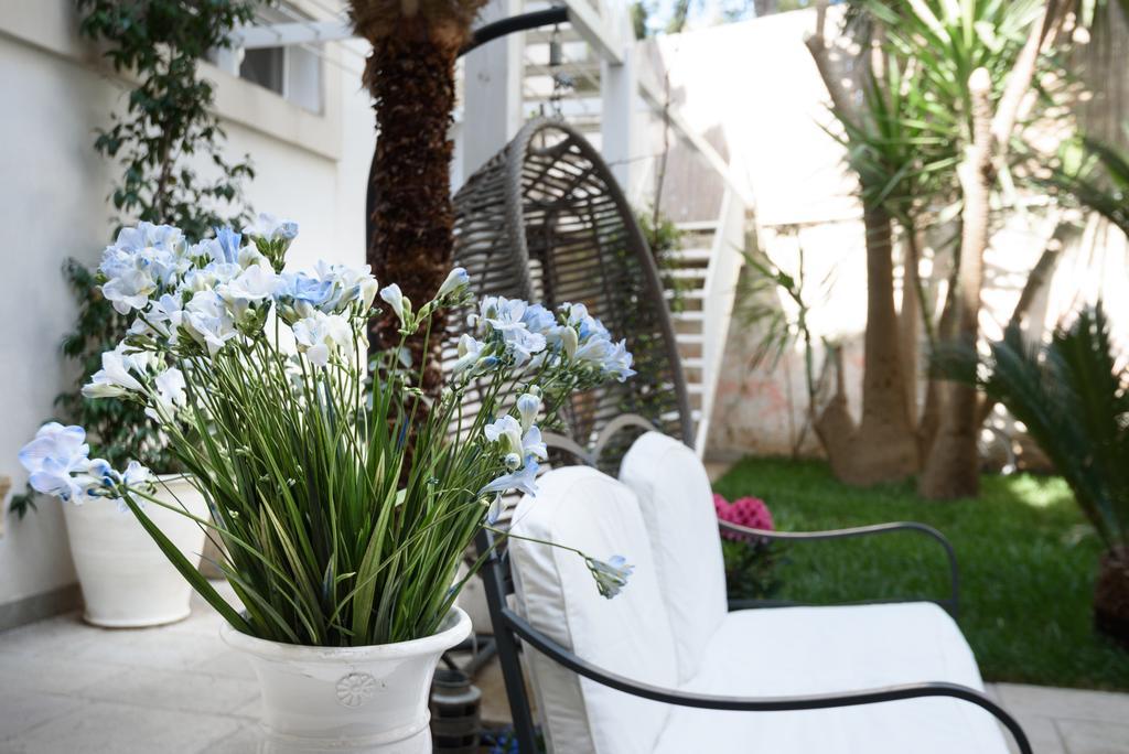 Bed and Breakfast Palazzo Dei Dondoli Lecce Exterior foto