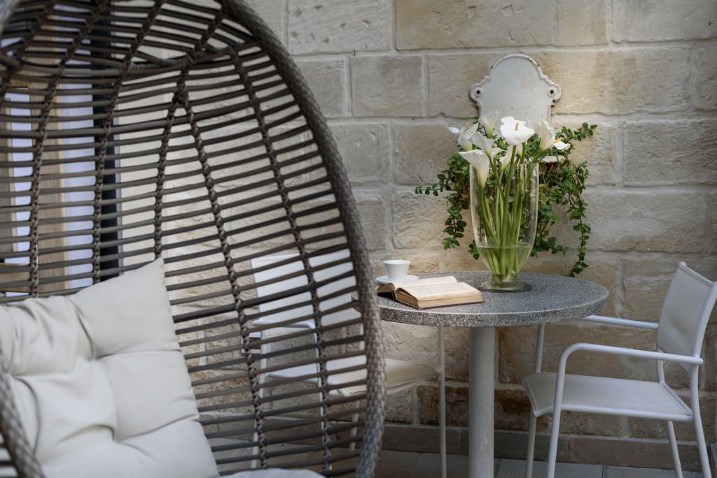 Bed and Breakfast Palazzo Dei Dondoli Lecce Exterior foto