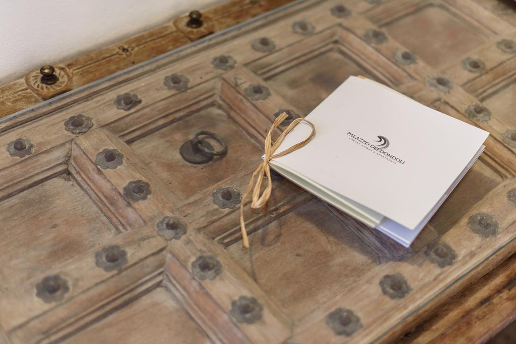 Bed and Breakfast Palazzo Dei Dondoli Lecce Exterior foto